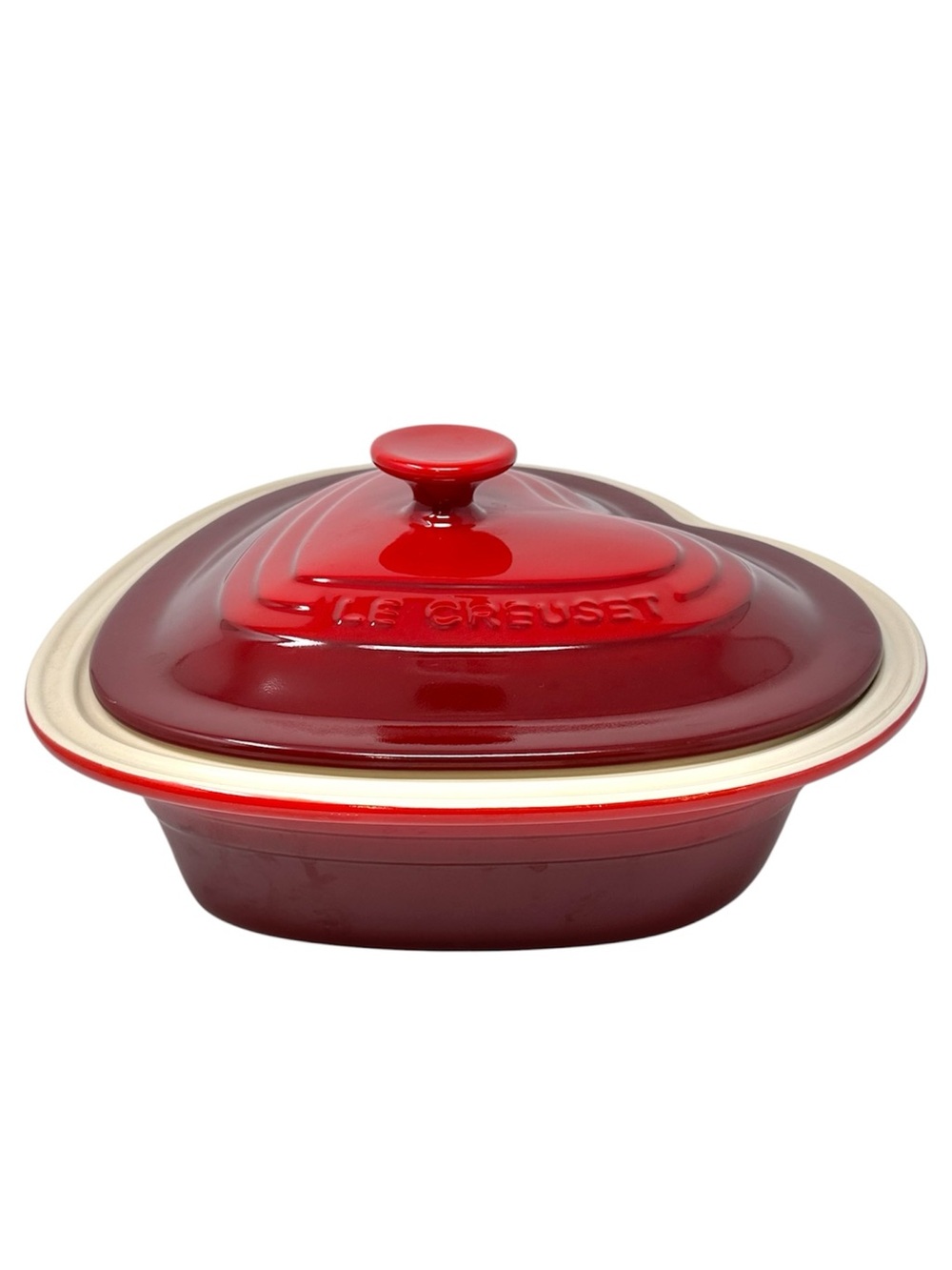 Le Creuset Stoneware Covered Baker Dish 2.5 Quarts Red Heart with Lid Ombre
